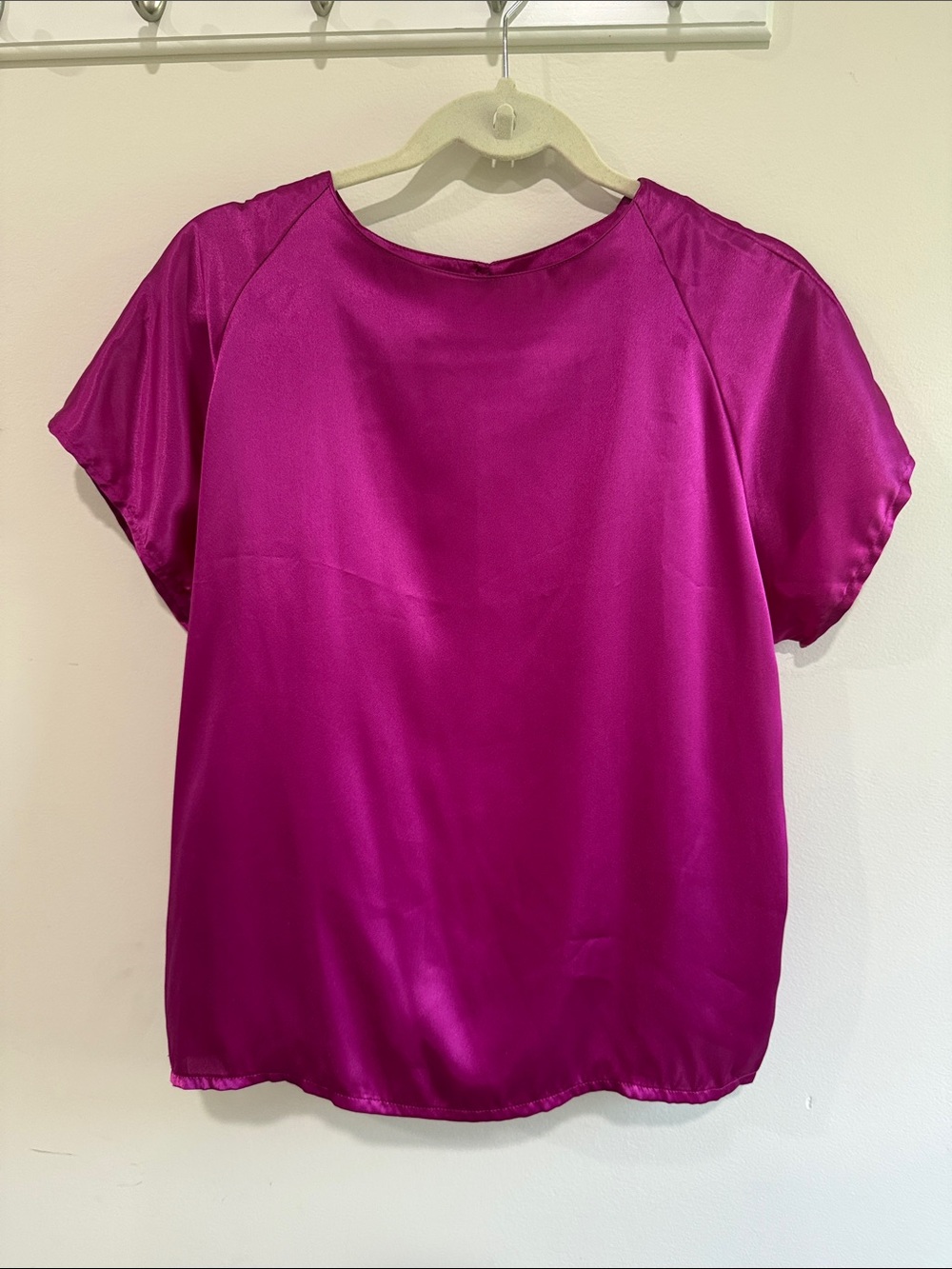 Vintage Women's Satin Short-Sleeve Blouse in Fuchsia